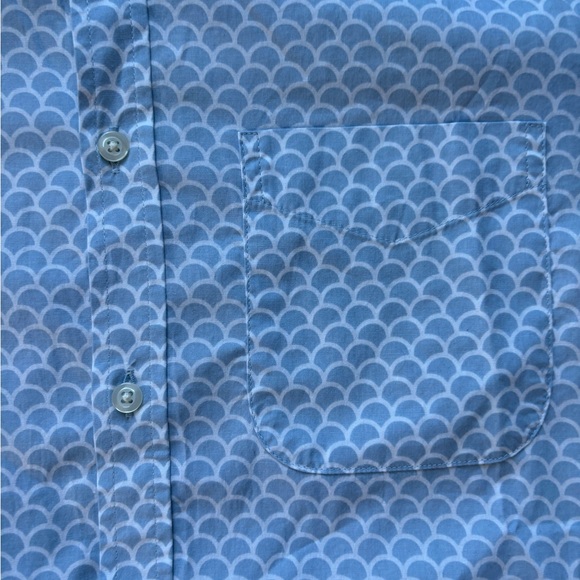 NWOT Old Navy Blue Short Sleeve Button Down Shirt L - Picture 3 of 3